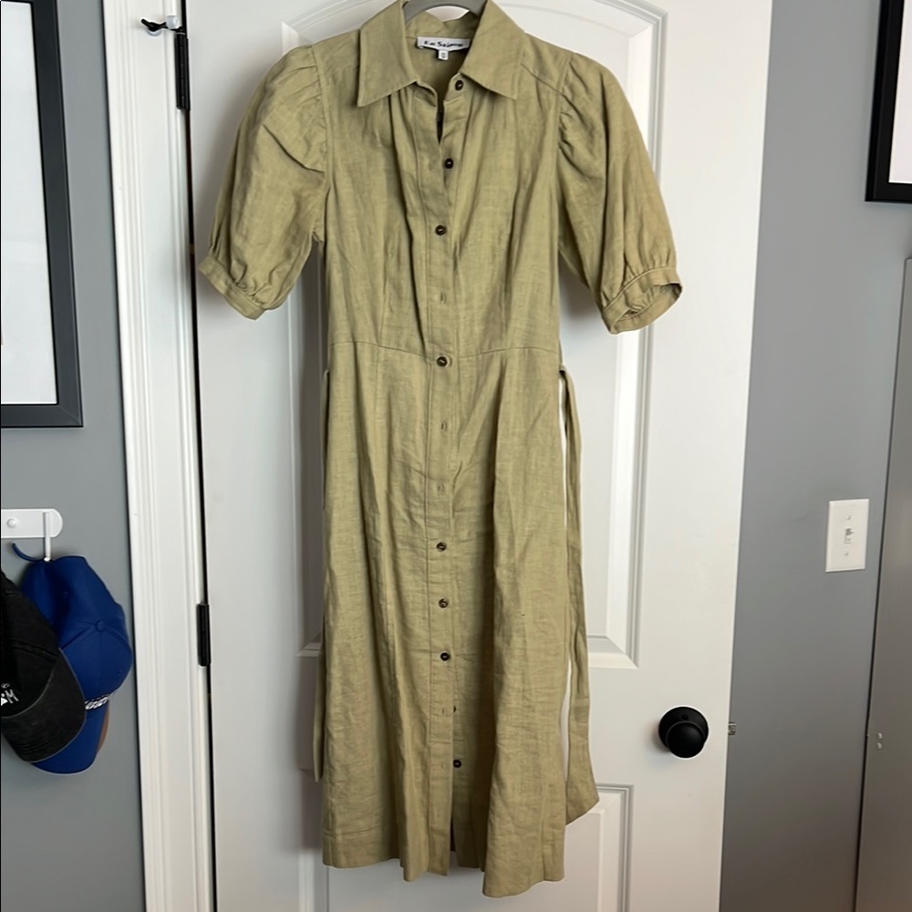 En Saison light Green Sleeve Sleeve Button-Down Dress